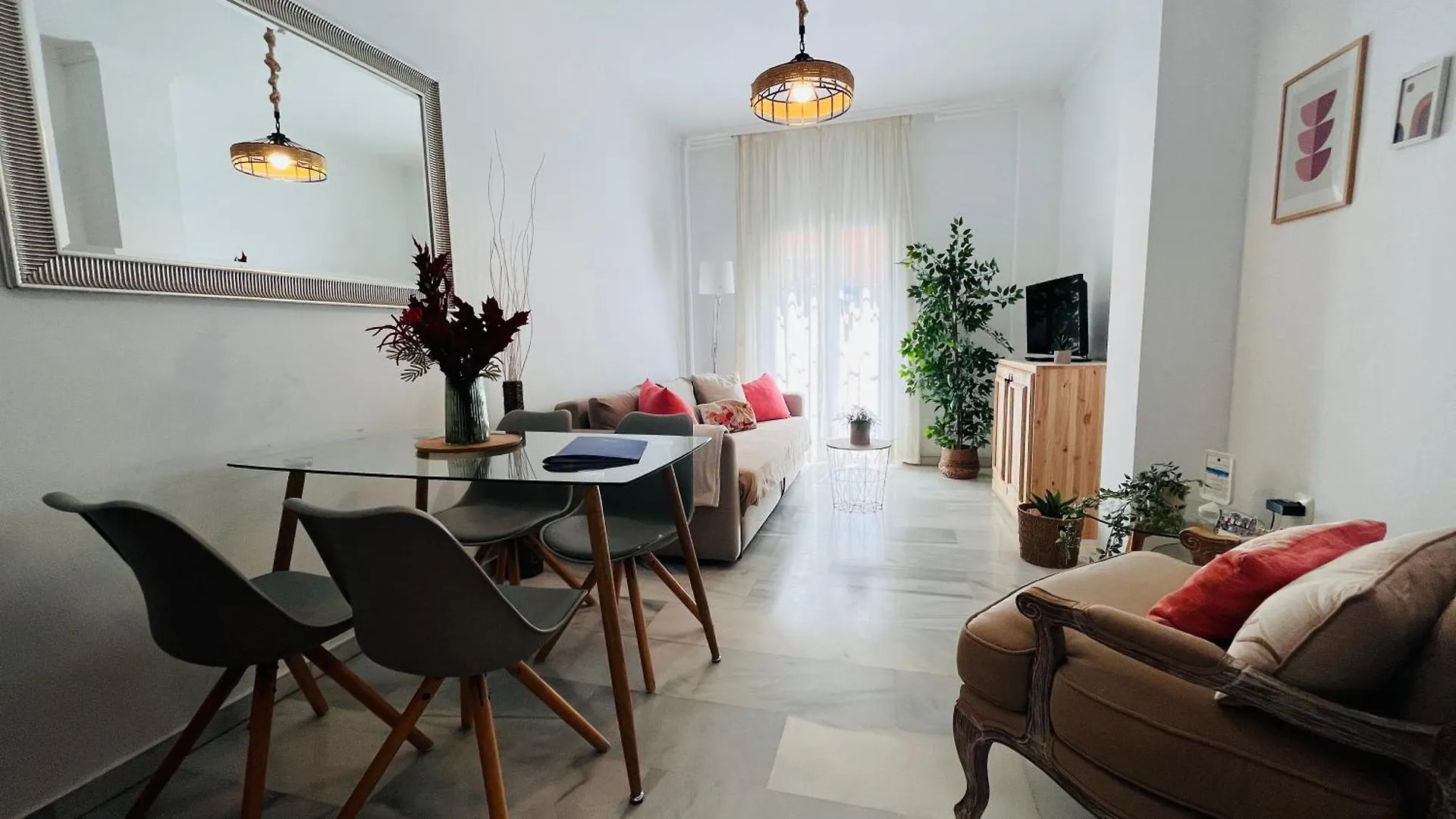 Homely Málaga Atarazanas Apartamento